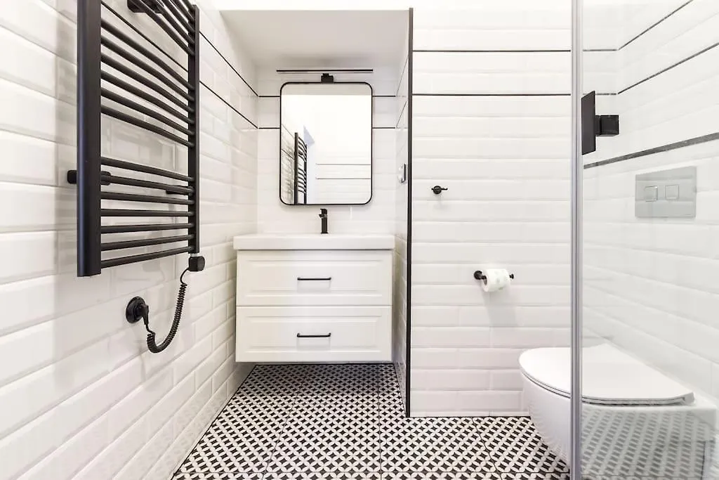 Glamorous Studio With High Ceiling Near Metro Warsaw 0*,  Poland