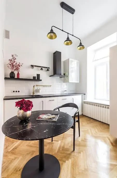 Apartment Glamorous Studio With High Ceiling Near Metro Warsaw Poland